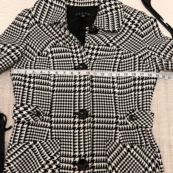 Vesti Jacket - Picture 6 of 11